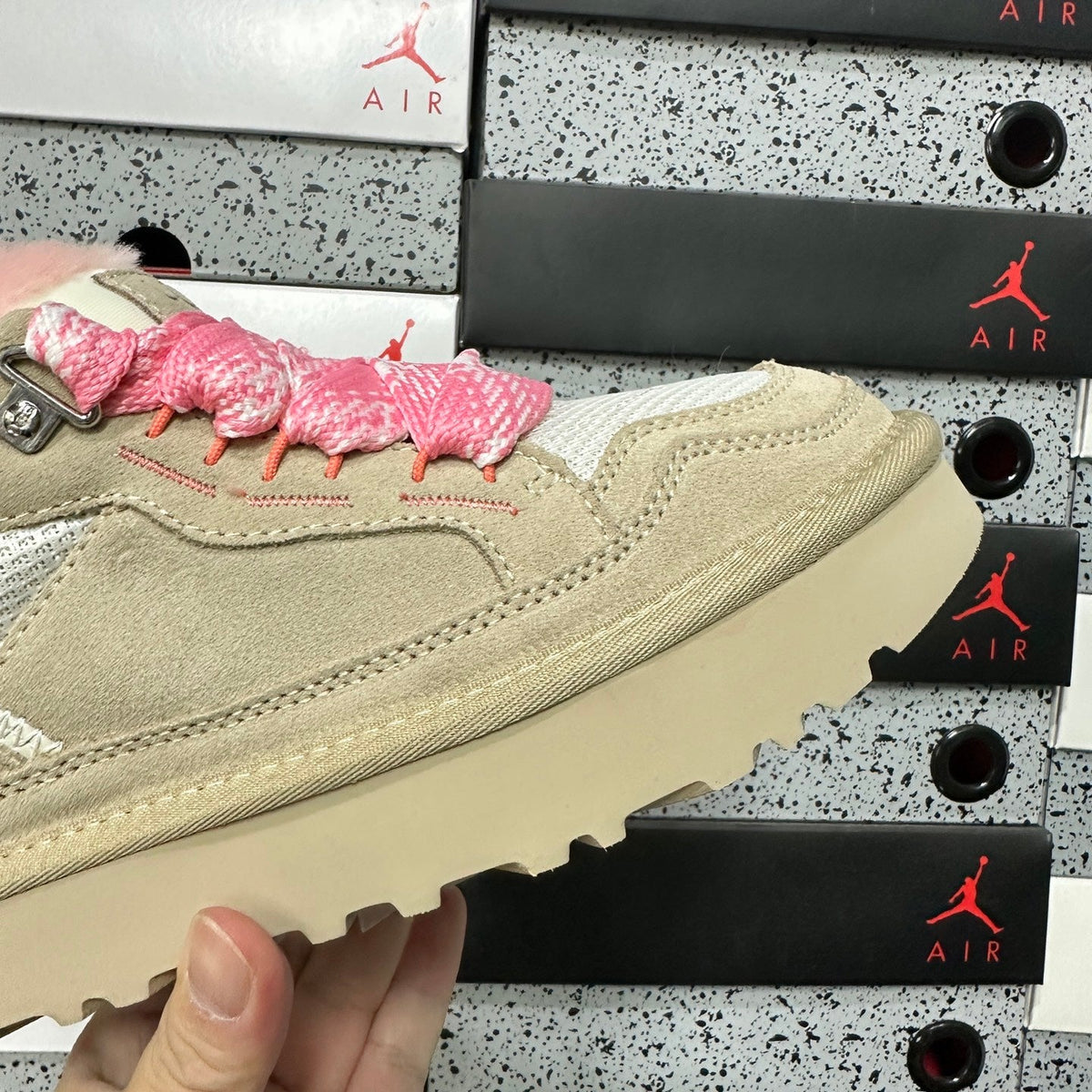 UGG Lowmel Lace-Up Sneaker – Suede & Mesh Low-Top Trainer with Pink UGGplush Lining, Embroidered Charm & Braided Pink Laces in Jasmine